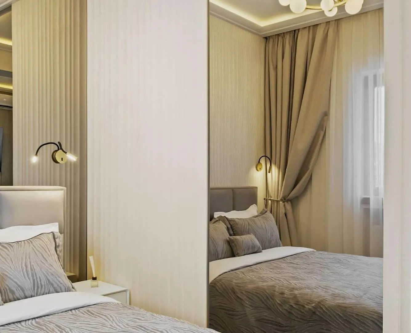 Studio Jungle Breath - City Centre Bucharest Apartment
