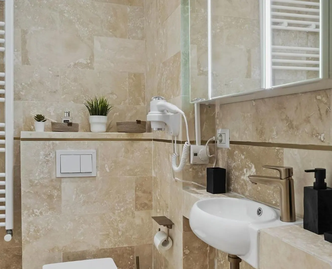 Apartment Studio Jungle Breath - City Centre Bukarest